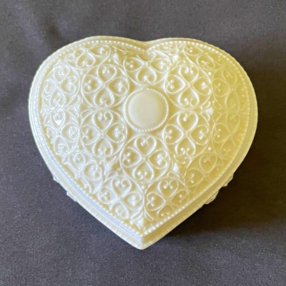 whimsical Fairycore Cream heart shaped trinket jewelry box with embossed lid